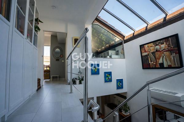 Centre ville -Grand duplex avec terrasses et jardin