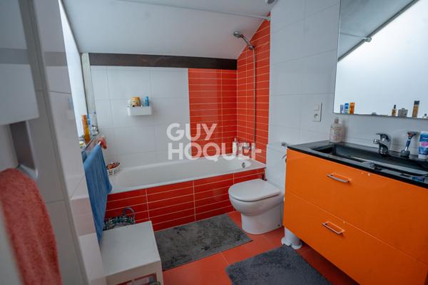 Centre ville -Grand duplex avec terrasses et jardin