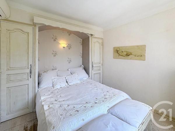 Maison à vendre  8 pièces - 190 m 2   CAVALAIRE SUR MER  - 83