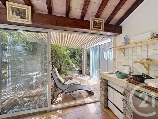 Maison à vendre  8 pièces - 190 m 2   CAVALAIRE SUR MER  - 83
