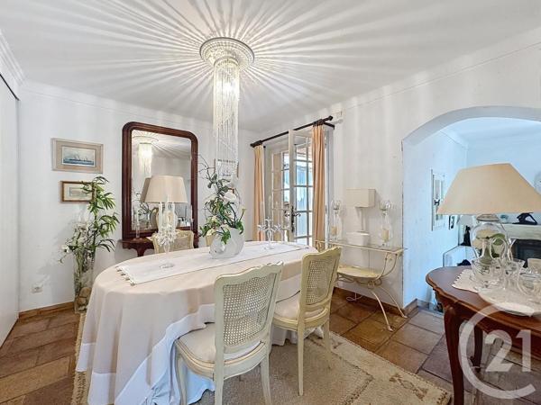 Maison à vendre  8 pièces - 190 m 2   CAVALAIRE SUR MER  - 83