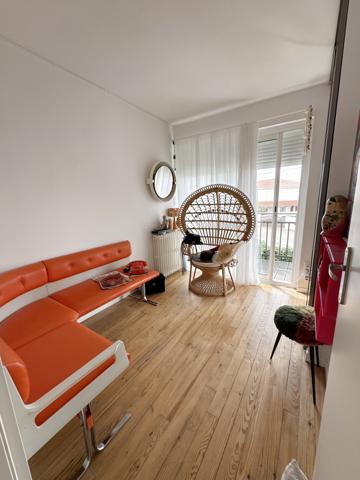 Maison
                                                                                                                                                                                                                                                                                                                        6 pièce(s)                                                                                                                                                                                                          4 chambre(s)                                                                                                                                                                                                          130  m²