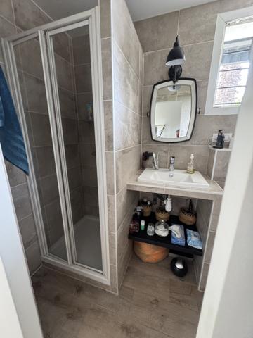 Maison
                                                                                                                                                                                                                                                                                                                        6 pièce(s)                                                                                                                                                                                                          4 chambre(s)                                                                                                                                                                                                          130  m²