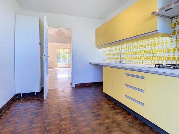 T3 – TERRASSE – GARAGE – PARKING – CAVE – 96 m² – 69300 – CALUIRE ET CUIRE