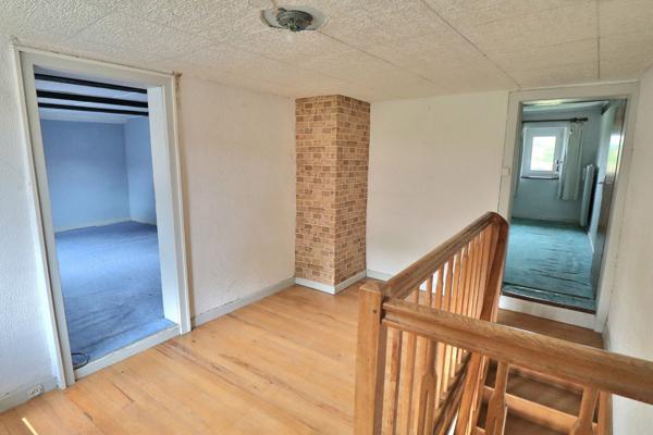 Maison avec grange à Faverois, proche frontière suisse