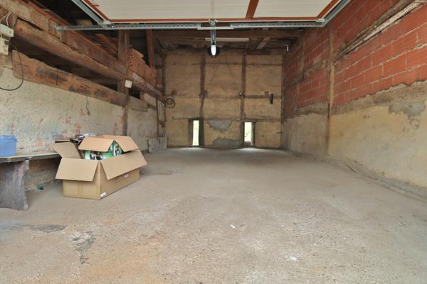 Maison avec grange à Faverois, proche frontière suisse