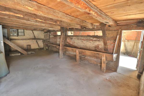 Maison avec grange à Faverois, proche frontière suisse