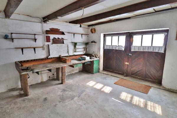 Maison avec grange à Faverois, proche frontière suisse