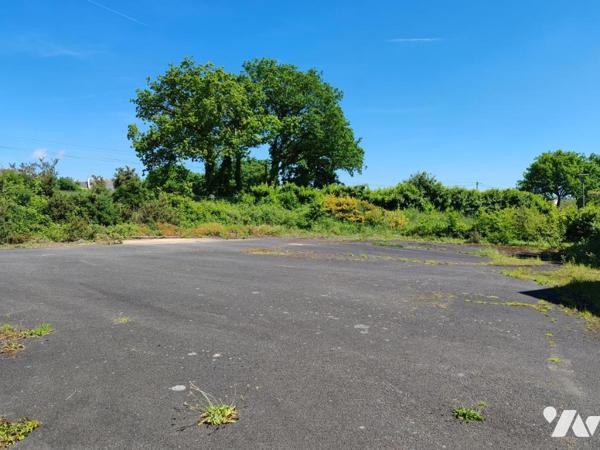 2414 - ANCIEN HOTEL-RESTAURANT A RENOVER SUR UN TERRAIN ARBORE DE 91A65CA