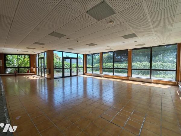 2414 - ANCIEN HOTEL-RESTAURANT A RENOVER SUR UN TERRAIN ARBORE DE 91A65CA