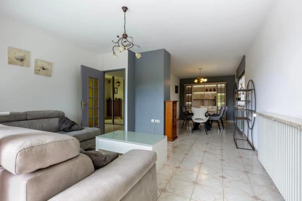 Maison à vendre 5 pièces 136m² Montbéliard (25200)