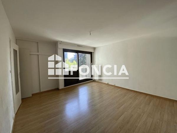 Location Appartement 2 pièces 53.1 m² - 175 AVENUE CHARLES DE GAULLE Charleville Mezieres 08000