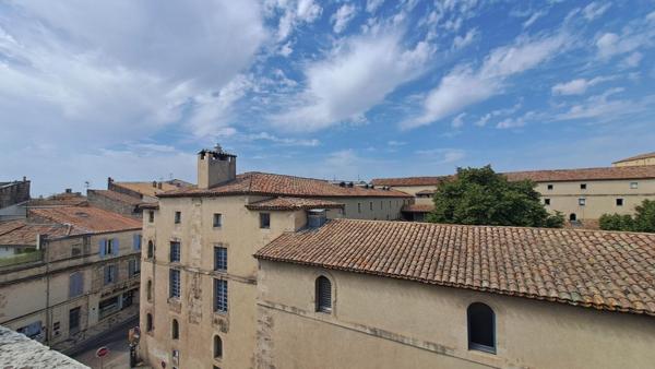 Immeuble Arles 9 pièce(s) 264 m2