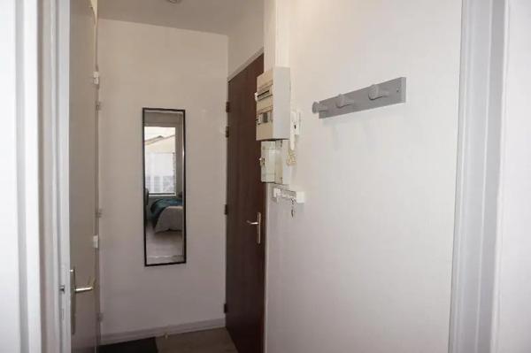 Appartement à louer 1 pièce 21.5m²