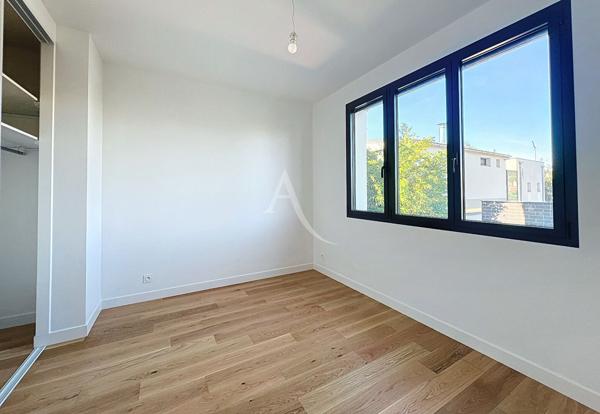 Suresnes - Appartement d'architecte- 95m² - Terrasse - Place de stationnement - Prestations ***