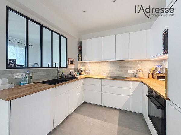 Suresnes - Appartement d'architecte- 95m² - Terrasse - Place de stationnement - Prestations ***