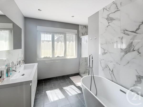 Maison à vendre  6 pièces - 137,71 m2 MIGNE AUXANCES - 86