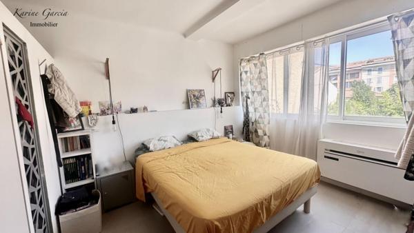 CENTRE VILLE SIX FOURS LES PLAGES - MAISON DE TYPE 4 - GARAGE - TERRAIN 260 M²