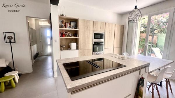CENTRE VILLE SIX FOURS LES PLAGES - MAISON DE TYPE 4 - GARAGE - TERRAIN 260 M²