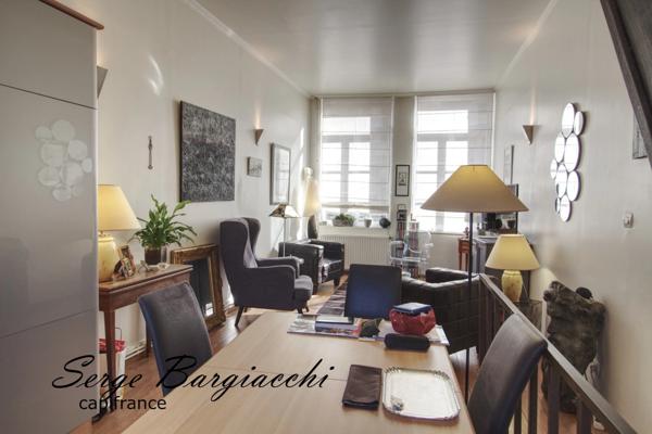 A DOUAI (59) centre , Immeuble de rapport, 2 lots, 80 m²