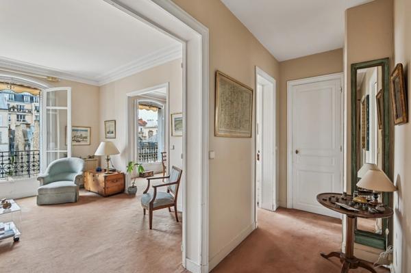 Neuilly-sur-Seine – Rue Perronet – 62 m² – 3ᵉ étage avec ascenseur – Plein sud – Calme sur jardins