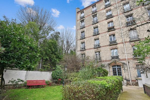 Neuilly-sur-Seine – Rue Perronet – 62 m² – 3ᵉ étage avec ascenseur – Plein sud – Calme sur jardins