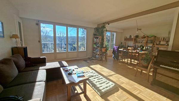 À VENDRE Grand Appartement 6 pièce(s) BURES-SUR-YVETTE