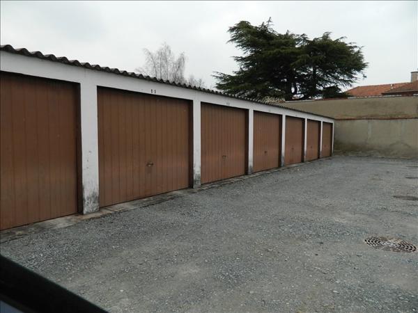 Location parking / box Roanne - 45 €/mois