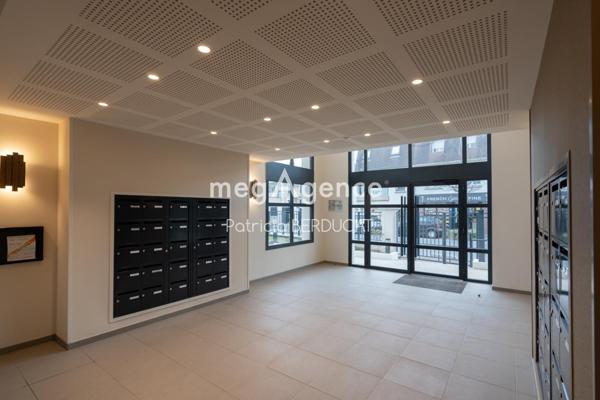 Appartement à SAINT-MAUR-DES-FOSSES, 94100 - 2 pièces 49m²