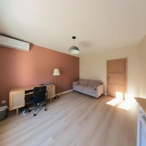 Saint-Saturnin · Maison de village rénovée 130 m²