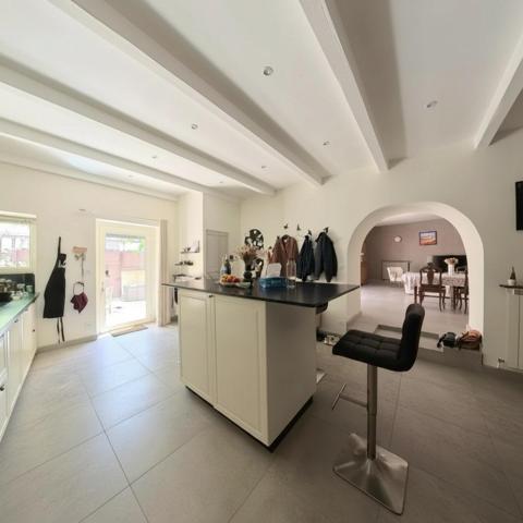 Saint-Saturnin · Maison de village rénovée 130 m²