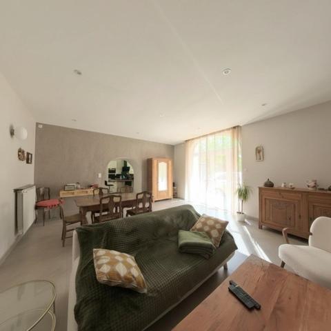 Saint-Saturnin · Maison de village rénovée 130 m²
