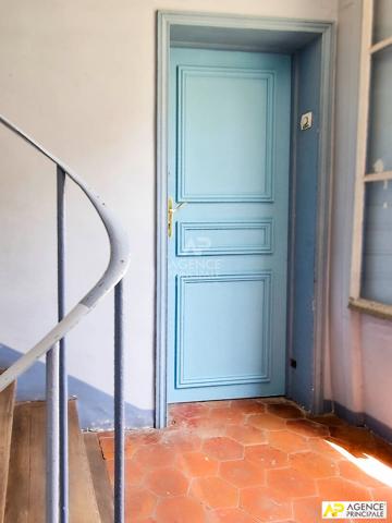 Versailles Notre-Dame Appartement 2 pièces 32.93 m² carrez situé au 1er étage 303 000 € **  - Référence  28506