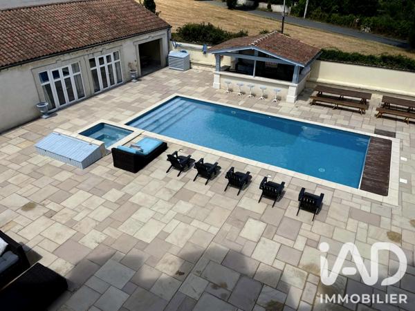 Maison à vendre 21 pièces 826 m² Aulnay