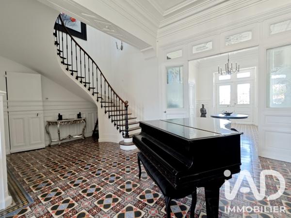 Maison à vendre 21 pièces 826 m² Aulnay