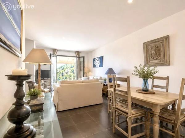 Appartement T2 Meublé – Dernier étage avec ascenseur – Vue mer & montagne – Garage et parking