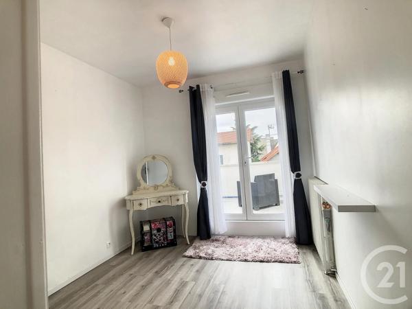 Maison à vendre  3 pièces - 67,80 m 2   VILLENEUVE LE ROI  - 94