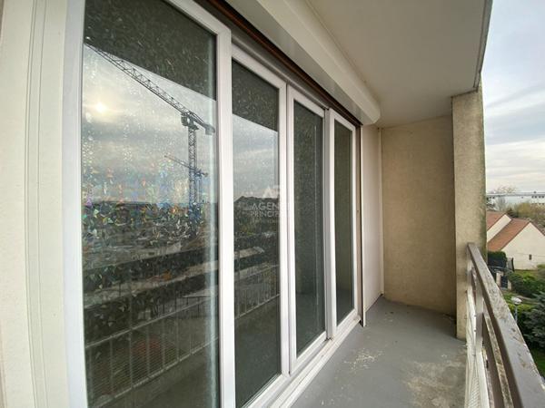 Appartement Pontoise 4 pièce(s) 88.91 m2 Loyer 1 390 €/mois charges comprises **  - Référence  MG11213