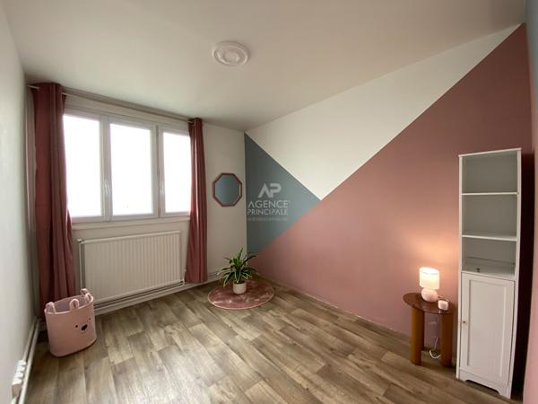 Appartement Pontoise 4 pièce(s) 88.91 m2 Loyer 1 390 €/mois charges comprises **  - Référence  MG11213