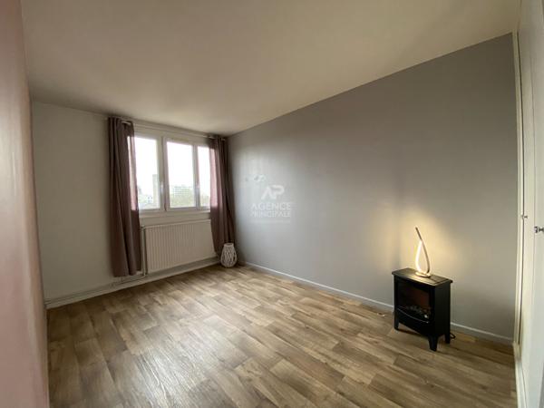 Appartement Pontoise 4 pièce(s) 88.91 m2 Loyer 1 390 €/mois charges comprises **  - Référence  MG11213