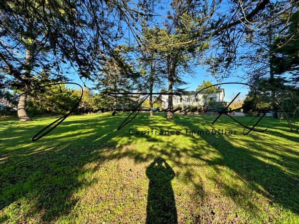 Agon-Coutainville, villa de 156 m² avec deux logements intérieurs et du terrain constructible !!!