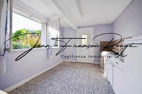 Agon-Coutainville, villa de 156 m² avec deux logements intérieurs et du terrain constructible !!!