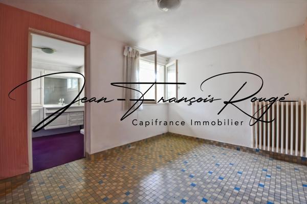 Agon-Coutainville, villa de 156 m² avec deux logements intérieurs et du terrain constructible !!!