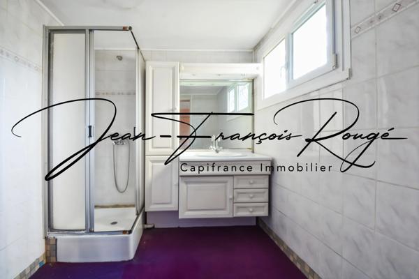 Agon-Coutainville, villa de 156 m² avec deux logements intérieurs et du terrain constructible !!!