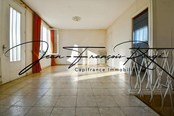 Agon-Coutainville, villa de 156 m² avec deux logements intérieurs et du terrain constructible !!!