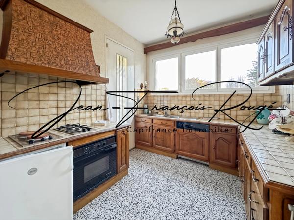 Agon-Coutainville, villa de 156 m² avec deux logements intérieurs et du terrain constructible !!!