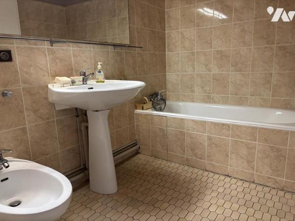 APPARTEMENT 108 M² DE TYPE 4 E? RESIDENCE SECURISEE AVEC GARAGE 