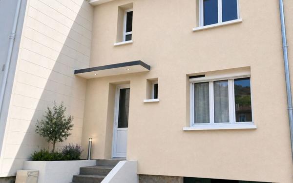 Maison à vendre    4 pièces •  Chalabre