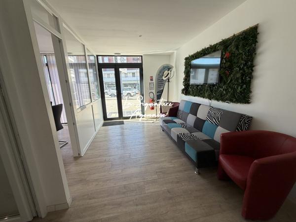 Bureaux, local commercial de 65 m²