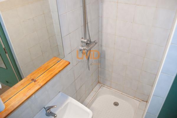 Appartement 2 pièces - 36,49 m2 - 280 000 € - Paris 20